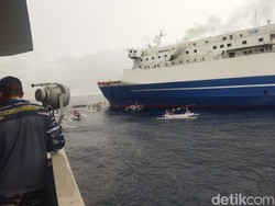 KM Mutiara Timur I Keluarkan Asap Tebal, Penumpang Panik Teriak Kebakaran