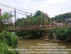 Longsor Landa Sukaraja Bogor, Jembatan Penghubung 2 Desa Ditutup