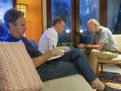 Momen Biden Berkaos Saat Telepon Presiden Polandia dari Bali