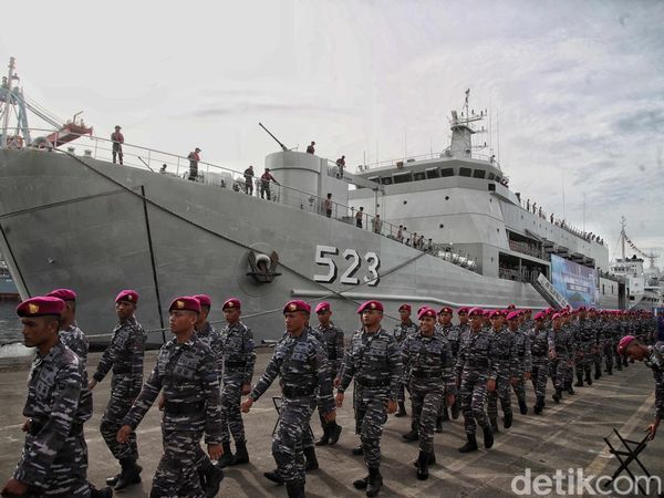 Pasukan TNI AL Sail Tidore Dilepas di Pelabuhan Tanjuk Priok