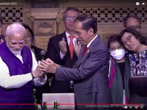 Pertemanan Sri Mulyani-Retno Marsudi hingga Momen Pelukan di G20 Bali Pertemanan Sri Mulyani-Retno Marsudi hingga Momen Pelukan di G20 Bali