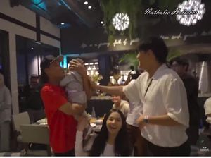 Momen Nathalie Holscher Datang ke Pesta Ultah Sule Bareng Adzam Momen Nathalie Holscher Datang ke Pesta Ultah Sule Bareng Adzam