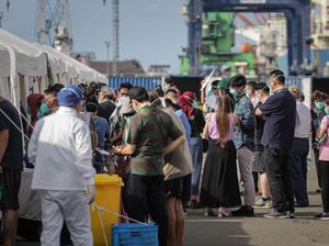 Tim Medis Kapal Peace Ark China Gelar Pengobatan Gratis di Tanjung Priok