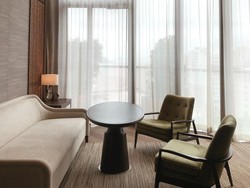 Mau Dekorasi Ruang Tamu? Singkirkan Dulu 4 Barang Mengganggu Ini!