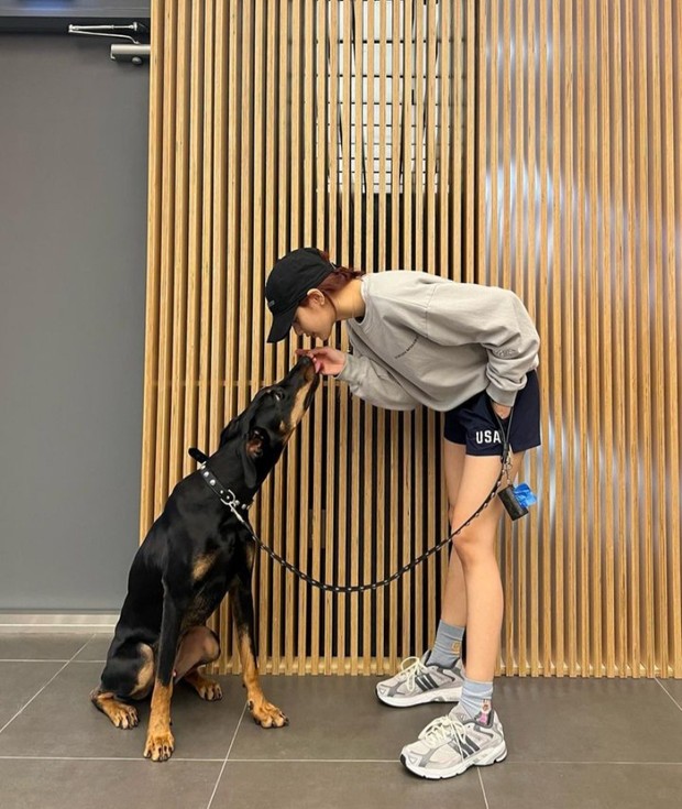 Lisa juga membuka instagram khusus untuk hewan peliharaannya.