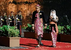 Potret Pemimpin Dunia Pakai Batik Saat Makan Malam KTT G20 Bali