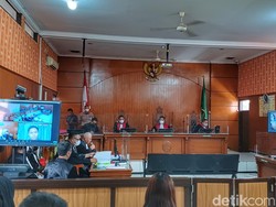 Doni Salmanan Jalani Sidang Tuntutan Hari Ini!