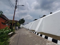 Penampakan Tembok Jeron Beteng Keraton Yogya di Wijilan yang Sudah Dipugar