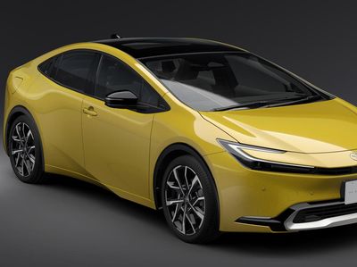 Generasi Terbaru Toyota Prius Kece Banget!