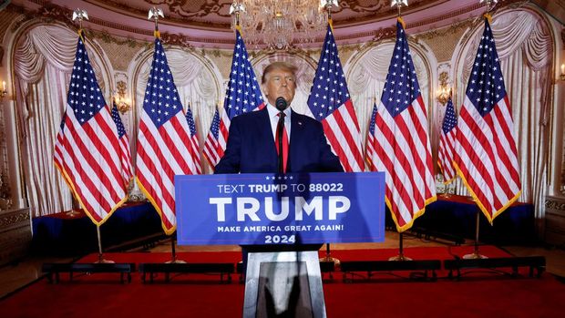 Former U.S. President Donald Trump announces that he will once again run for U.S. president in the 2024 U.S. presidential election during an event at his Mar-a-Lago estate in Palm Beach, Florida, U.S. November 15, 2022. REUTERS/Jonathan Ernst