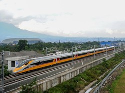 Jokowi: Kita Harus Pro Transportasi Massal, Bukan Kendaraan Pribadi