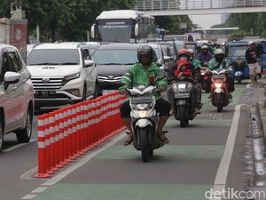 Perhatian, Anggaran Jalur Sepeda DKI Dihapus Tahun Depan Perhatian, Anggaran Jalur Sepeda DKI Dihapus Tahun Depan