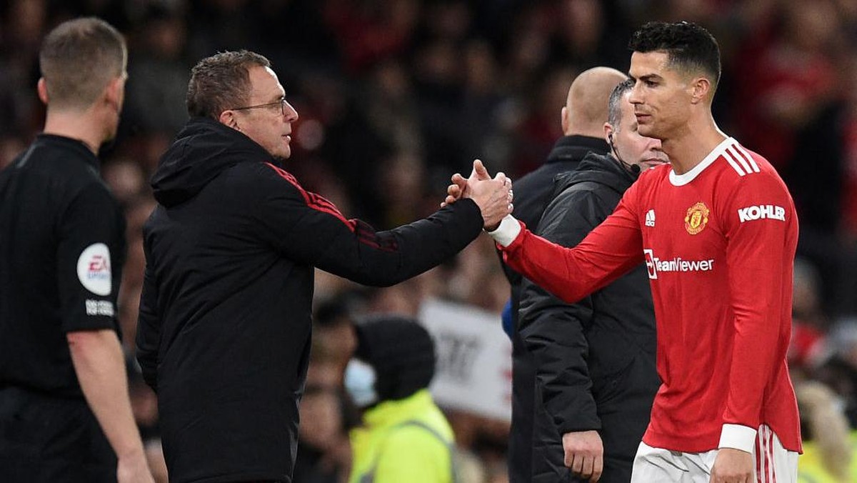 Cristiano Ronaldo tak pernah menanggap Ralf Rangnick sebagai bos (Foto: AFP via Getty Images/OLI SCARFF)