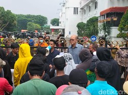 Wawali Surabaya Armuji Didemo gegara Bikin Konten Sidak Tak Sesuai Fakta