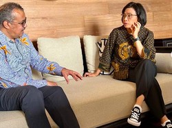 Gaya Menteri Sri Mulyani Ketemu Bos WHO di Bali, Sneakers-nya Bikin Salfok