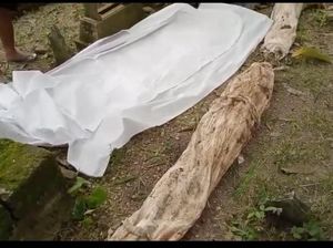 Warga Bojonegoro Heboh, Kain Kafan Jasad Dikubur Belasan Tahun Masih Utuh