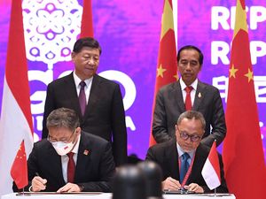RI-China Tandatangani Payung Hukum Kerja Sama Ekonomi & Perdagangan