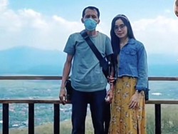 Ku Kira Bapaknya Ternyata Suaminya, Viral Pasangan Beda Usia 28 Tahun