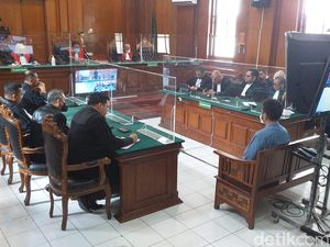 Fakta Hakim Vonis 7 Tahun Pelaku Pencabulan Mas Bechi Diteriaki Zalim-Ricuh Fakta Hakim Vonis 7 Tahun Pelaku Pencabulan Mas Bechi Diteriaki Zalim-Ricuh