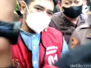 Divonis 7 Tahun Penjara, JPU-Kuasa Hukum Mas Bechi Masih Pikir-pikir Divonis 7 Tahun Penjara, JPU-Kuasa Hukum Mas Bechi Masih Pikir-pikir
