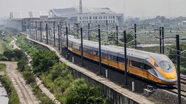 Melihat Lagi Uji Coba Kereta Cepat yang Disaksikan Jokowi-Xi Jinping