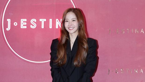 Kelangsungan karier Park Min Young yang dipertanyakan.