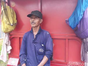 Cerita Tukang Sampah Rumah Sekeluarga Tewas di Kalideres soal Iuran Nunggak Cerita Tukang Sampah Rumah Sekeluarga Tewas di Kalideres soal Iuran Nunggak