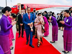 Jokowi Tiba di Thailand untuk Hadiri KTT APEC