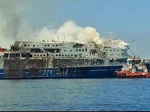 Detik-detik KM Mutiara Timur I Tenggelam di Selat Lombok Usai Terbakar