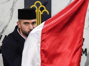 Lihat Lagi Momen Sandy Walsh-Jordi Amat jadi WNI dan Cium Merah Putih Lihat Lagi Momen Sandy Walsh-Jordi Amat jadi WNI dan Cium Merah Putih