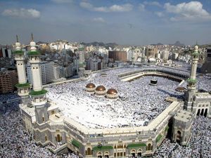 Pahala Sholat di Masjidil Haram, Benarkah Lebih Utama dari Sholat di Masjid Lain? Pahala Sholat di Masjidil Haram, Benarkah Lebih Utama dari Sholat di Masjid Lain?