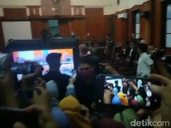 Teriakan Istri Mas Bechi Usai Hakim Bacakan Vonis 7 Tahun Penjara: Zalim!