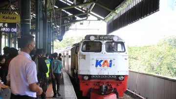 Kereta Murah Meriah, Subsidi Tiket Bikin Asyik!