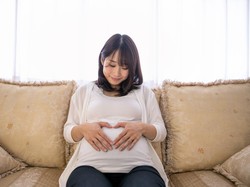 7 Vitamin untuk Ibu Hamil yang Perlu Dicukupi Agar Tetap Sehat