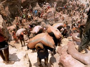 Ironi Tambang Kobalt Kongo