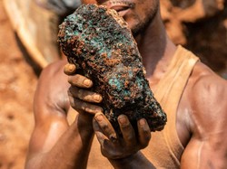 Tentang Kobalt yang Bikin Crazy Rich Kongo Hidup Mentereng