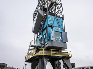 Aneh Tapi Keren, Ada Rumah di Atas Crane! Aneh Tapi Keren, Ada Rumah di Atas Crane!