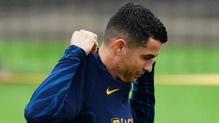 OEIRAS, PORTUGAL - NOVEMBER 15: Cristiano Ronaldo of Portugal during the Portugal Training and Press Conference at Cidade do Futebol FPF on November 15, 2022 in Oeiras, Portugal.  (Photo by Gualter Fatia/Getty Images)