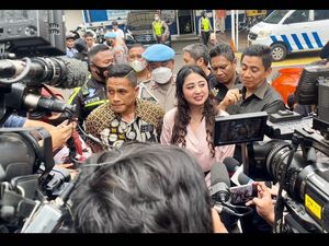 Dewi Perssik Serahkan 8 Bukti Baru soal Kasus Haters