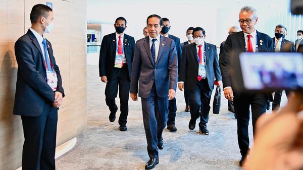 Foto-foto Jokowi di KTT APEC Thailand