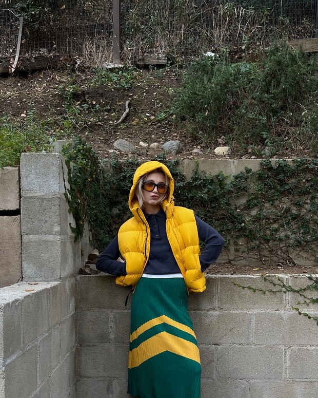 Foto: instagram.com/emmachamberlain Gaya Emma Chamberlain/