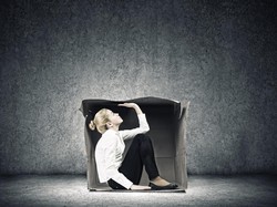 Mengenal Claustrophobia dari Gejala, Penyebab, dan Cara Mengatasinya