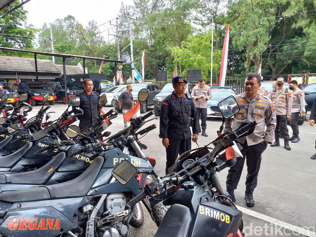 Kapolda Jateng Cek Persiapan Pengamanan Muktamar Muhammadiyah di Solo Kapolda Jateng Cek Persiapan Pengamanan Muktamar Muhammadiyah di Solo