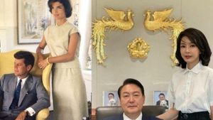 8 Gaya Ibu Negara Korea Selatan yang Dituduh Meniru Audrey Hepburn & Jackie O