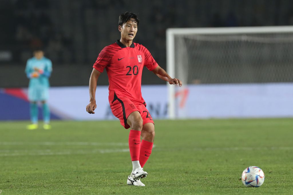 HWASUNG, SOUTH KOREA - NOVEMBER 11: Kwon Kyung-Won of South Korea in action during the international friendly match between South Korea and Iceland at Hwasung Sports Complex Stadium on November 11, 2022 in Hwasung, South Korea. (Photo by Han Myung-Gu/Getty Images)