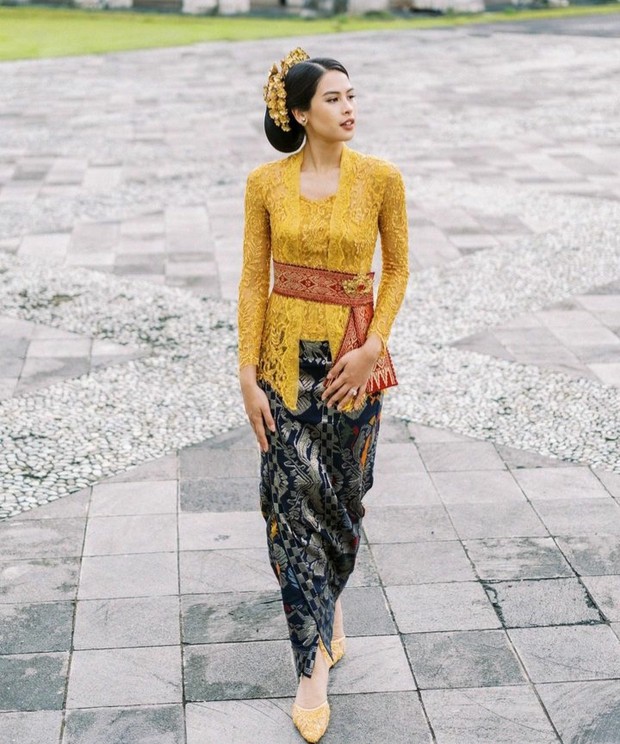 Inspirasi Ke Kondangan Pakai Kebaya ala Seleb Indonesia