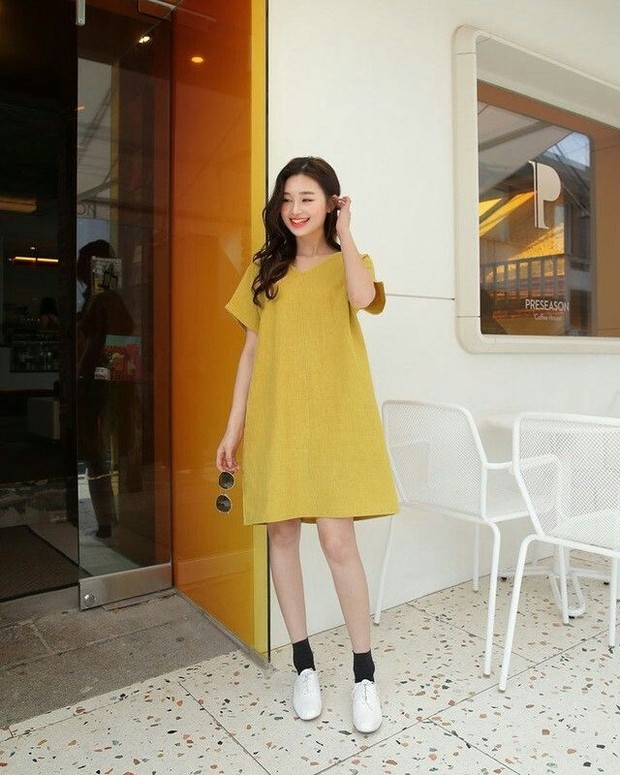Outfit warna kuning