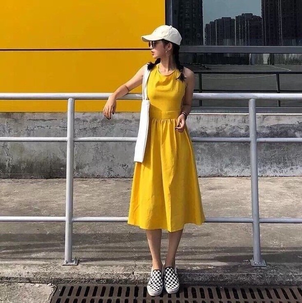 Outfit warna kuning