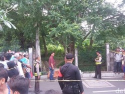 Aksi Sadis Penumpang Bantai Sopir Taksi Online Surabaya dengan 46 Tusukan