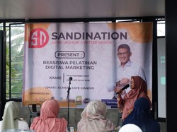 Relawan Sandiaga Beri Pelatihan Digital Marketing buat UMKM di Cianjur